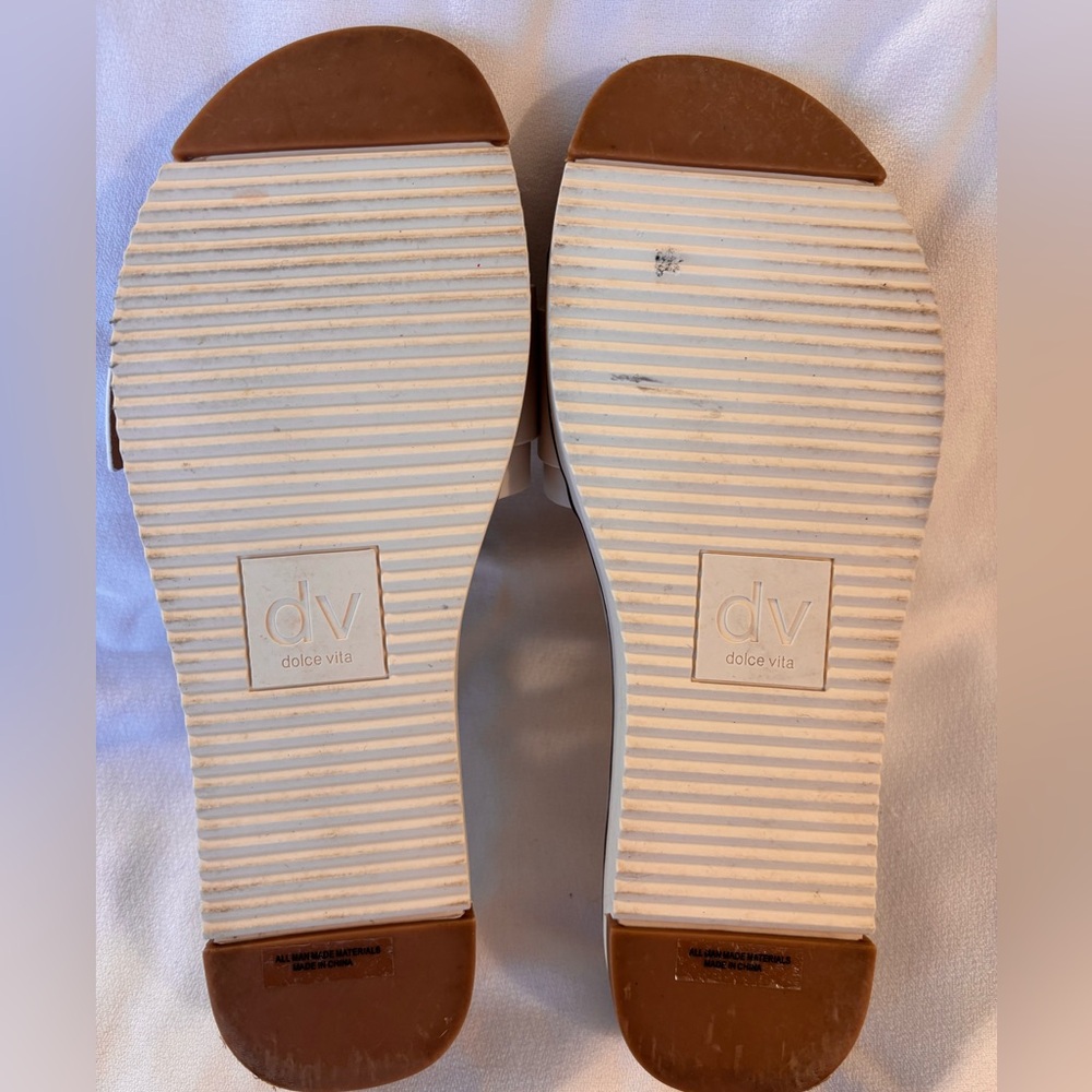 Dolce Vita Caster slide sandals in ivory with a tortoise-shell buckle - Picture 7 of 13